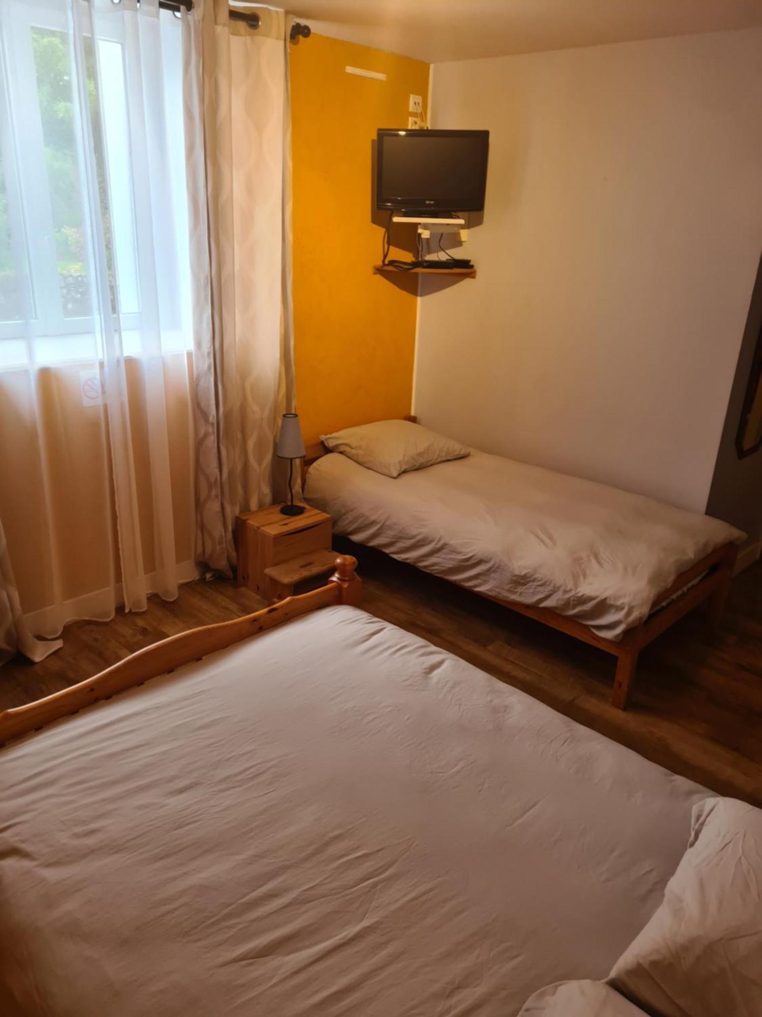 Hotel Saint Julien Aux Bois Eksteriør billede
